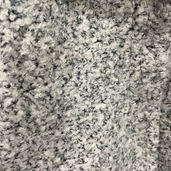 Loft ladies coat! Very soft and comfortable to wear! In size large! - Picture 2 of 5